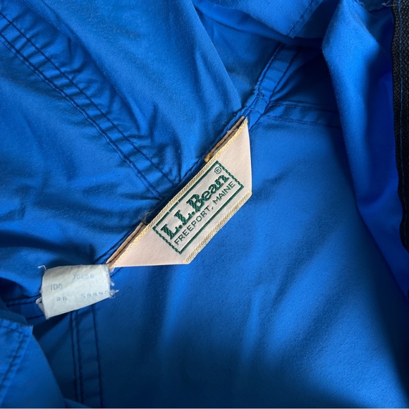 L.L.Bean Women’s Windbreaker - Picture 4 of 6